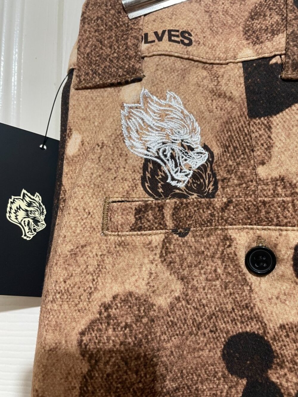 Darc Sport Wolves Hard At Work Canyon Original Camo Men's Size 32 NWT!! - Picture 7 of 7